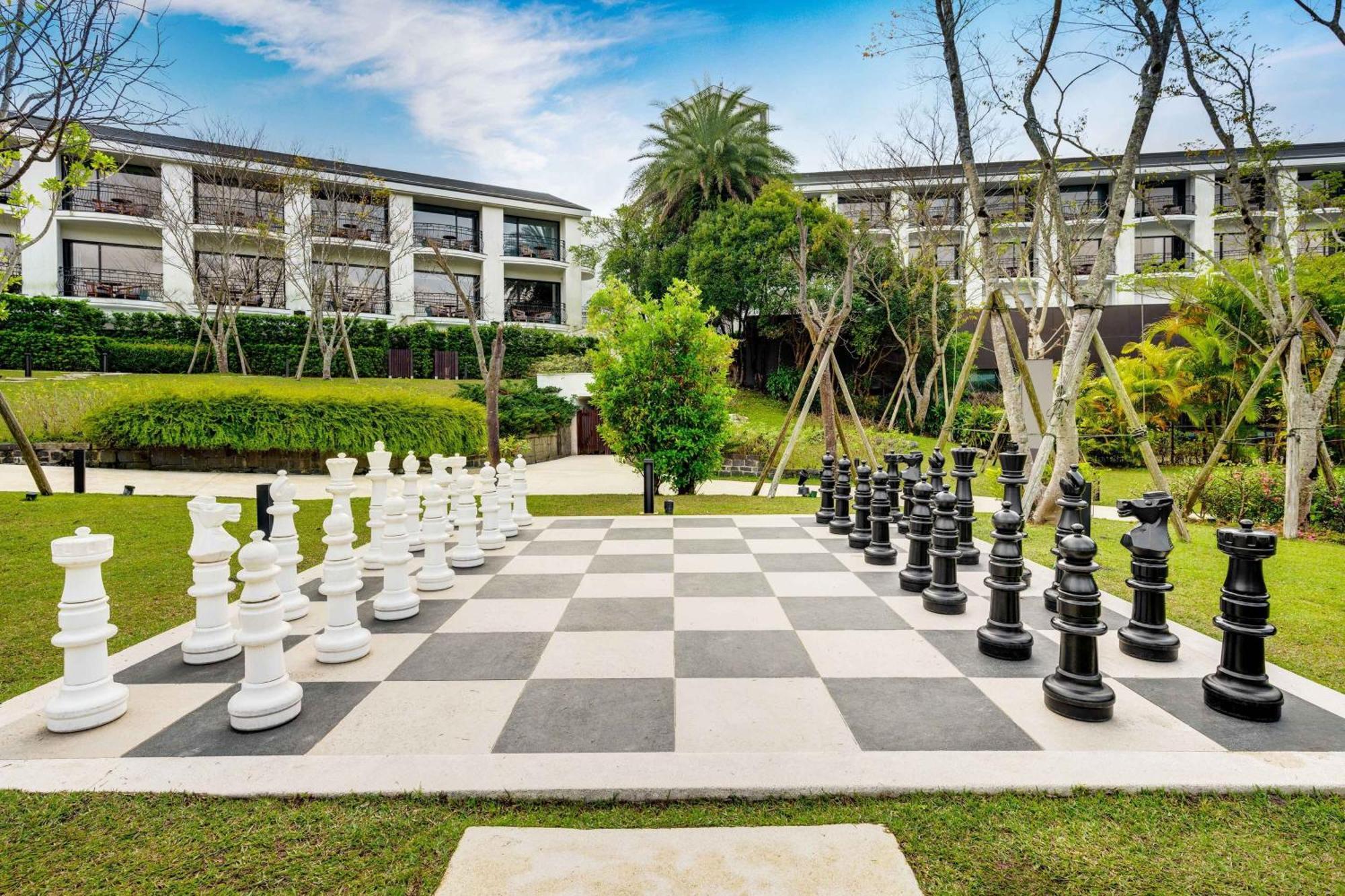 The Westin Tashee Resort, Taoyuan Daxi Luaran gambar The chess garden