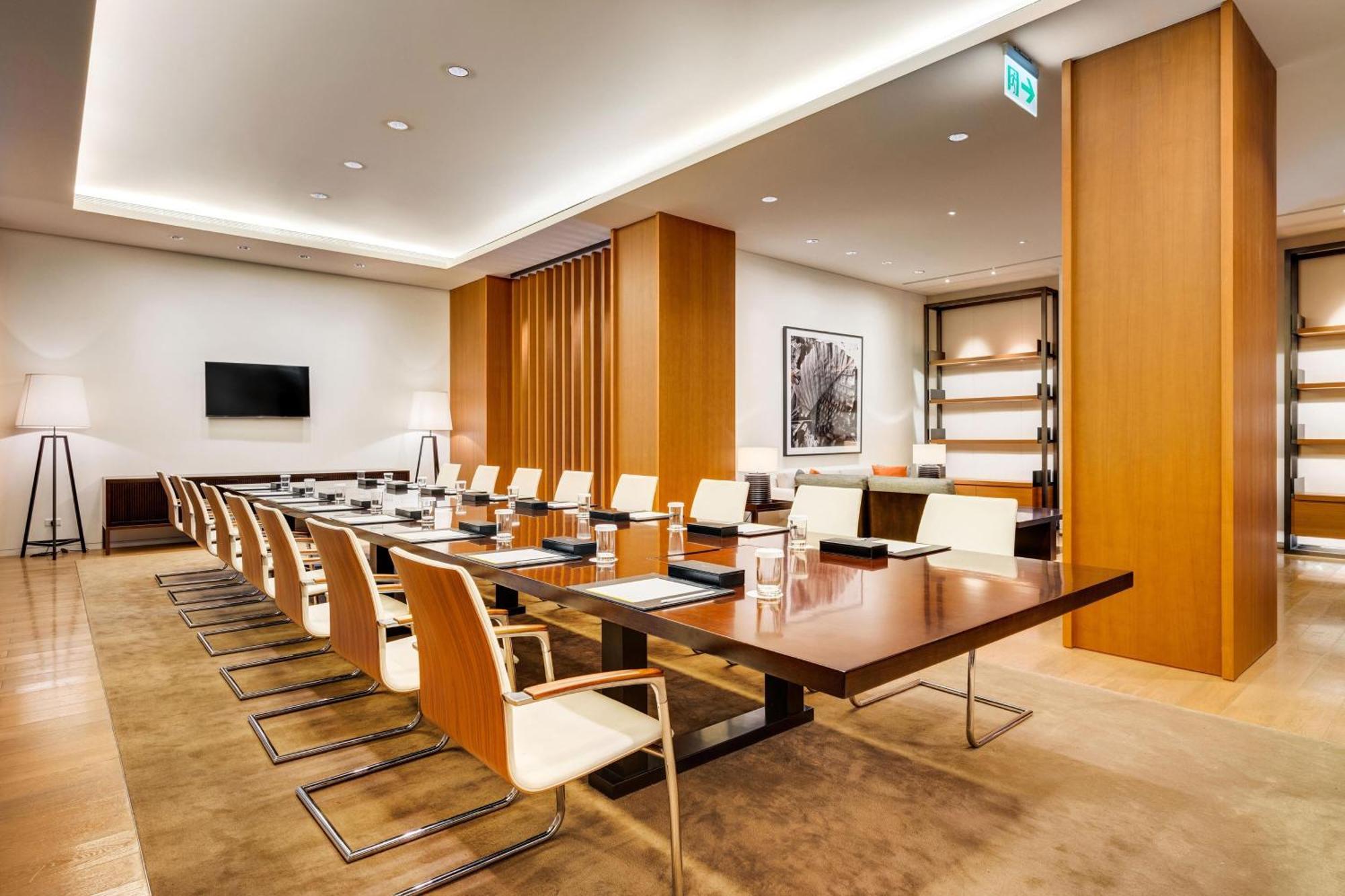The Westin Tashee Resort, Taoyuan Daxi Luaran gambar Boardroom at the Westin Palace, Madrid