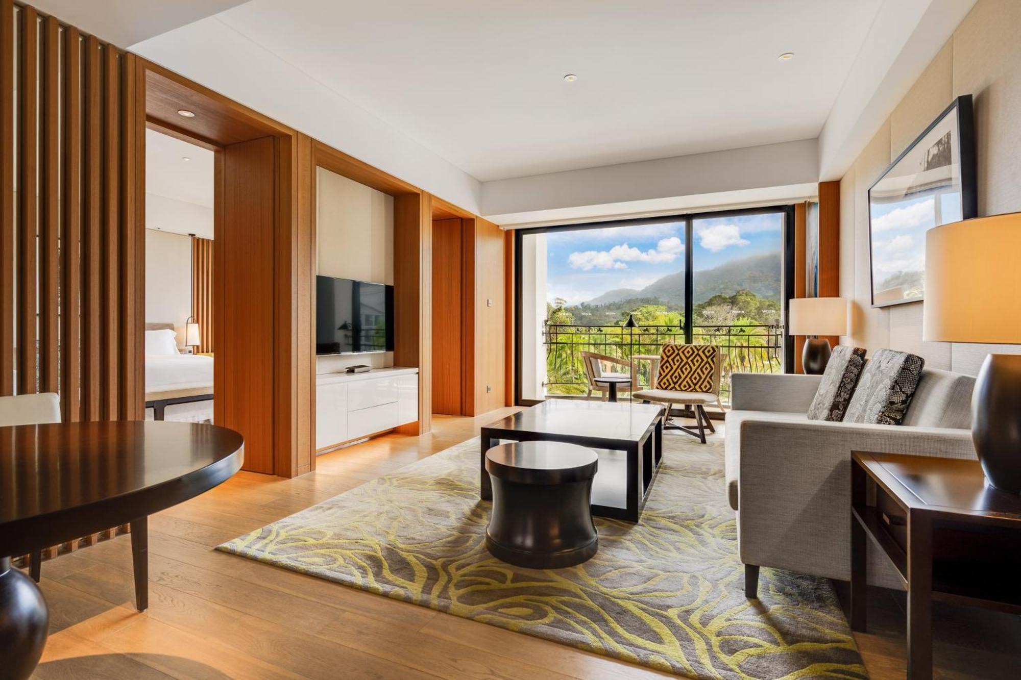 The Westin Tashee Resort, Taoyuan Daxi Luaran gambar A suite at The Mira Hong Kong